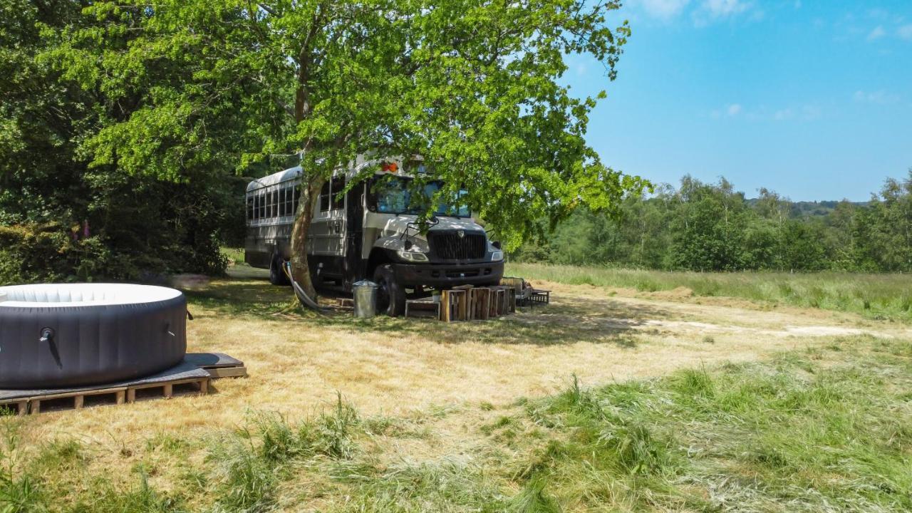 American School Bus Retreat With Hot Tub In Sussex Meadow Uckfield Exterior foto